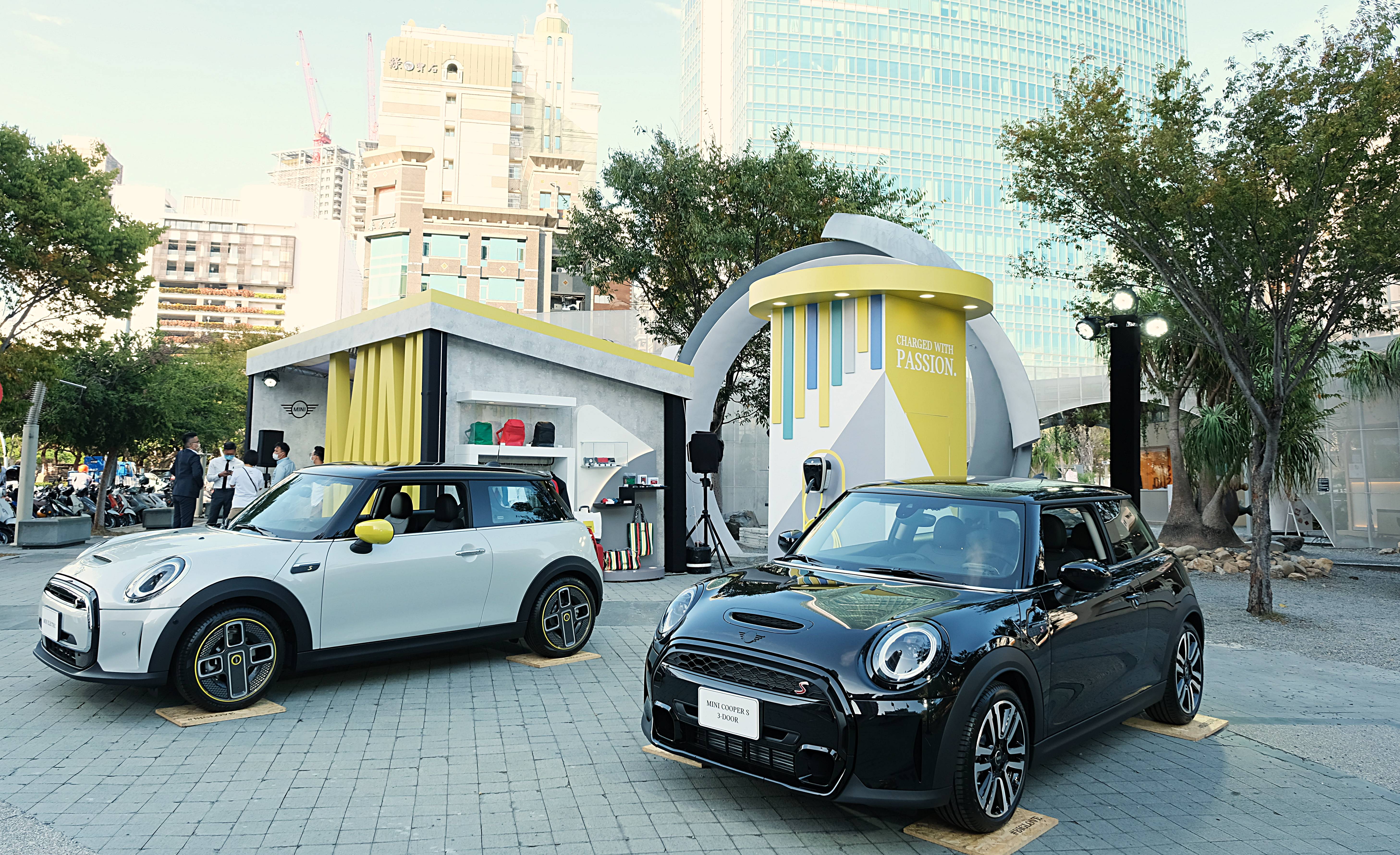 【浮浪新聞】WELCOME TO「MINI掀背車都市巡迴展」 11/04起 全台迷你登場 – Car 浮浪